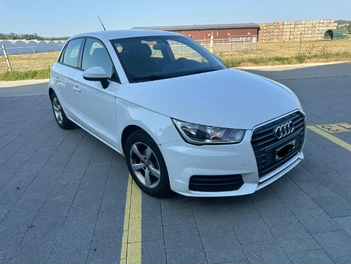 Audi A1 blanche, vue avant trois quarts